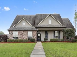 120 Sunflower Rd, Belle Chasse, LA 70037