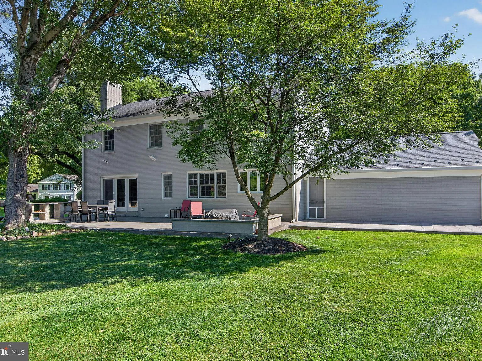 3 bed, 4.5 bath, 3429 sqft, $5,995 — Photo 3