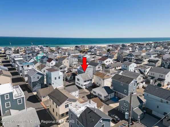 27 E Surf Way, Lavallette, NJ 08735