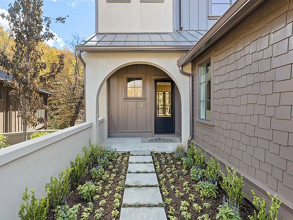 3rd image of 502 Birchwood Drive #B-1