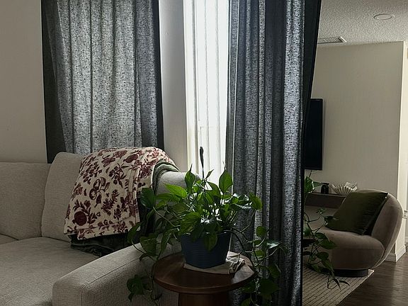 3rd image of 219 Dorchester Sq