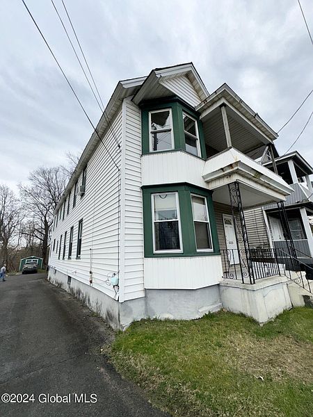 4th image of 1602 Broadway
