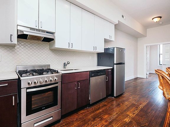 2nd image of 285 Cornelia St #2C