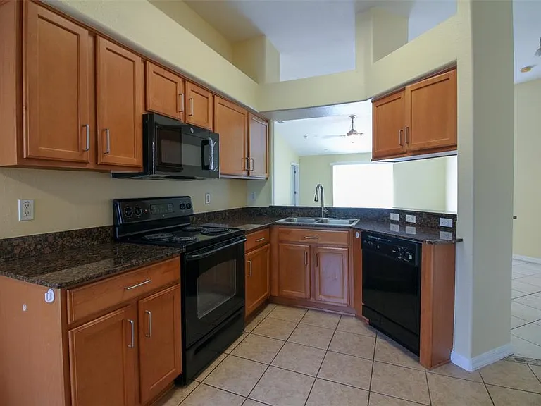 1702 Holton Rd — Photo 8