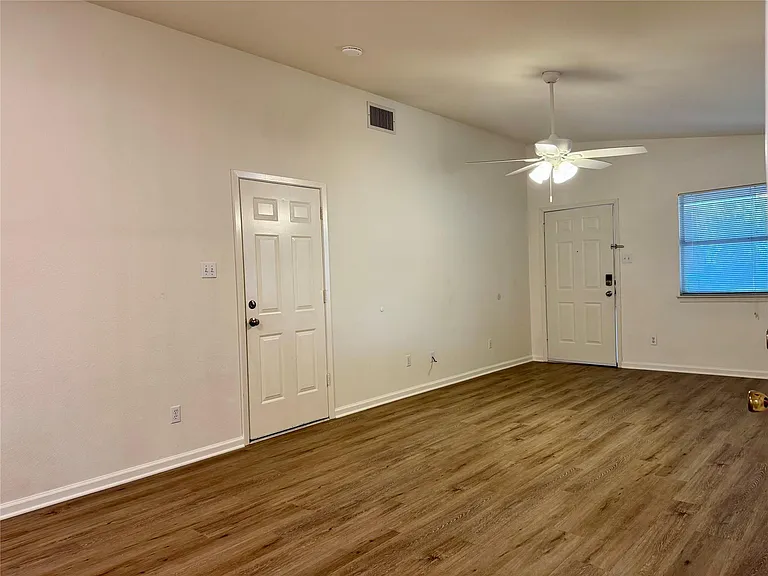 8112 Willet Trl #A — Photo 9