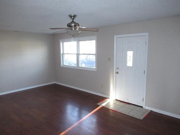 4th image of 5717 Tall Oaks Dr