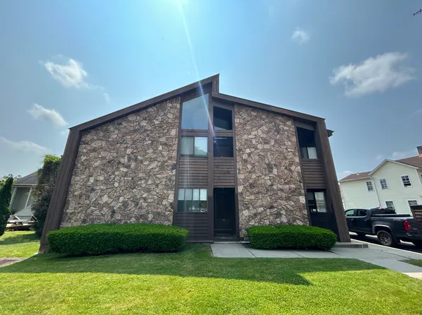 118 Osborne St #1A, Danbury, CT 06810