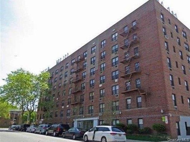 1st image of 152-72 Melbourne Ave #3P