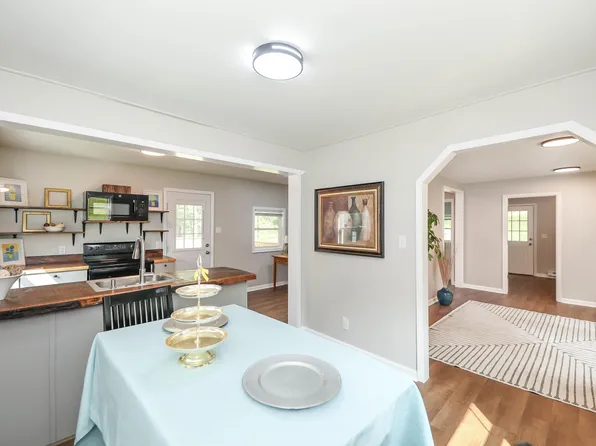 8901 Chestnut Grove Rd, Esmont, VA 22937