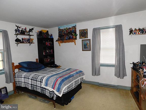 4th image of 463 Covered Bridge Rd