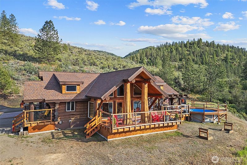 3rd image of 33905 Winterwood Lane NE