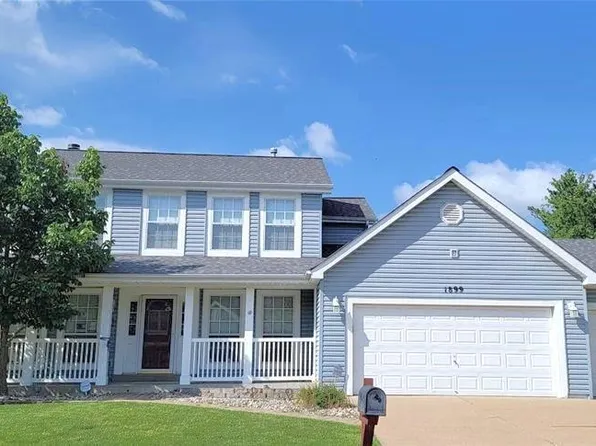 1899 Fox Pointe Dr, Arnold, MO 63010