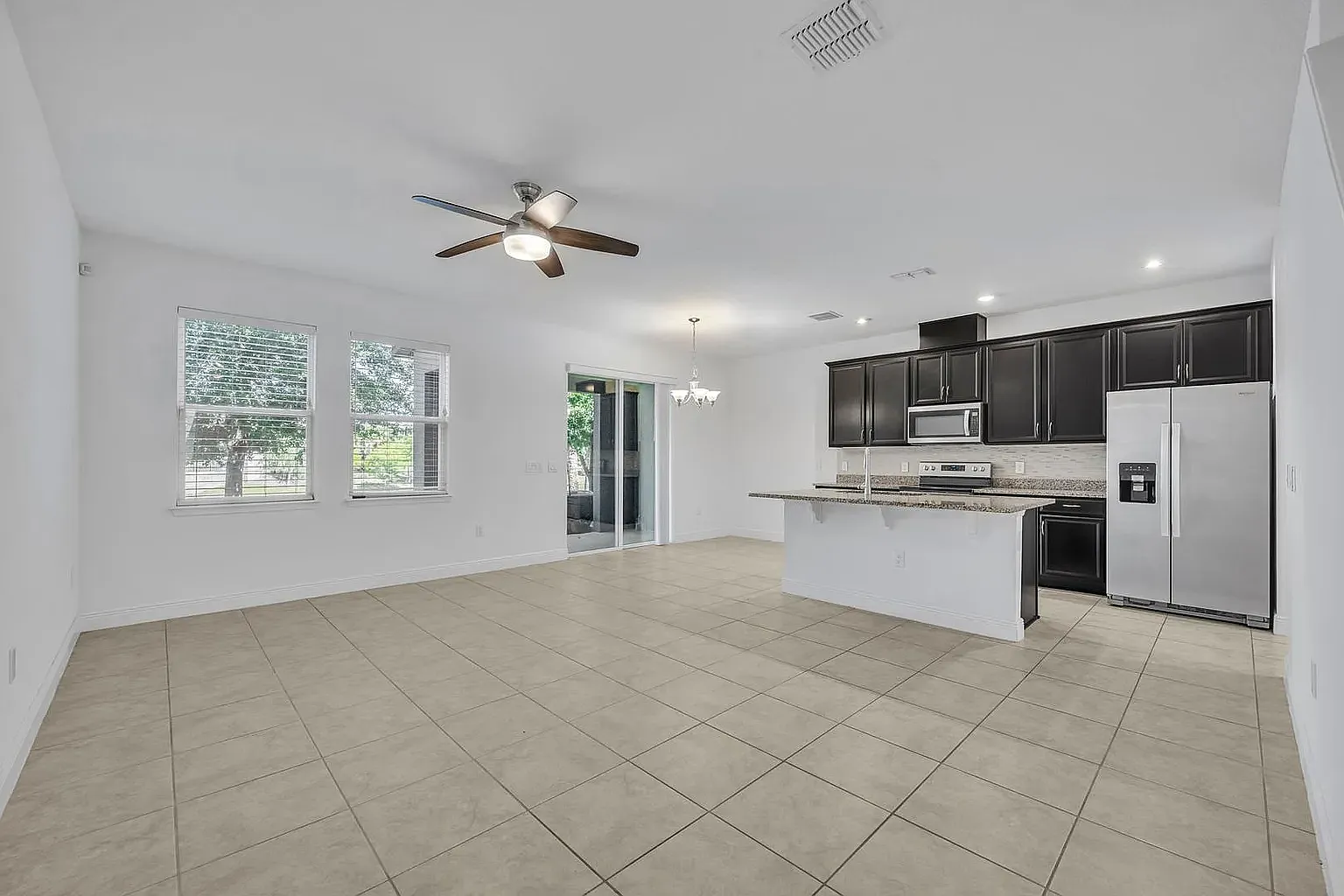 3 bed, 2.5 bath, 1755 sqft, $2,700 — Photo 4
