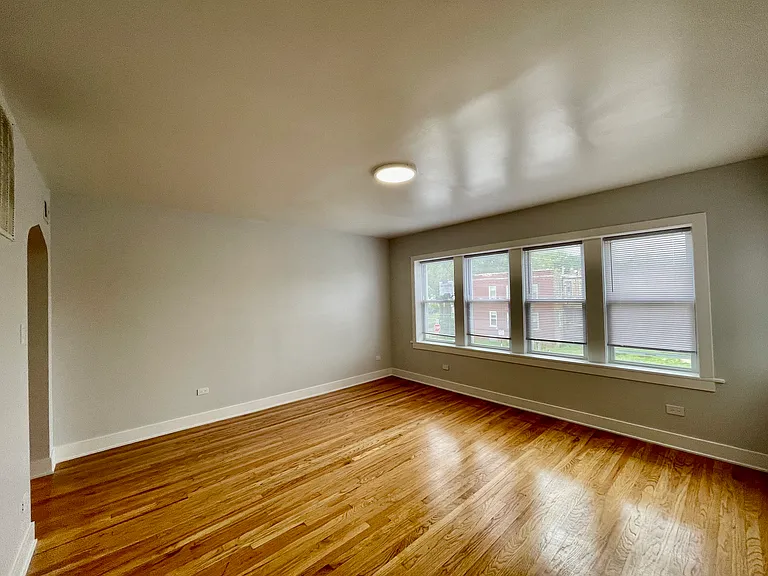 4853 W Augusta Blvd #2 — Photo 5