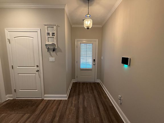 2nd image of 1110 Boneville Road