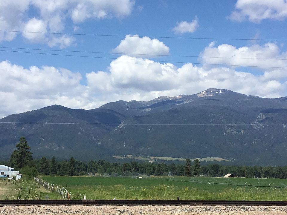 2nd image of 411 Vista View Loop