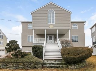 90 Atlantic Ave, Groton, CT 06340