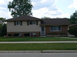 8430 Sayre Ave, Burbank, IL