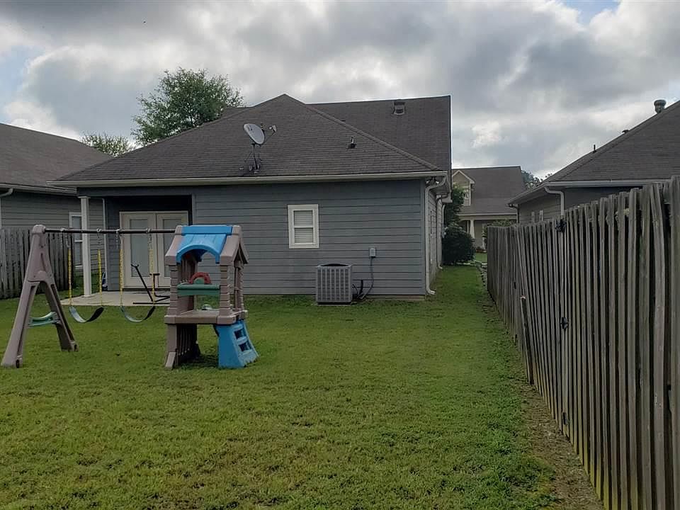 2nd image of 9274 Radford Pl