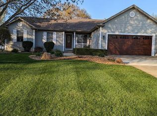 53852 Spring Mill Dr W, Elkhart, IN 46514