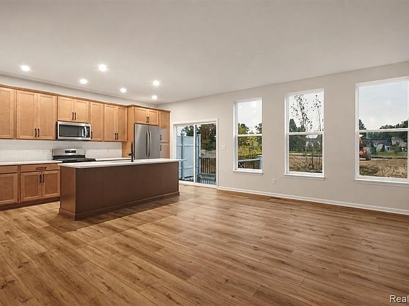 2nd image of 41540 Breck St