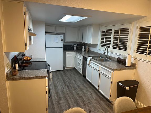 3rd image of 3701 Colonial Dr APT 164
