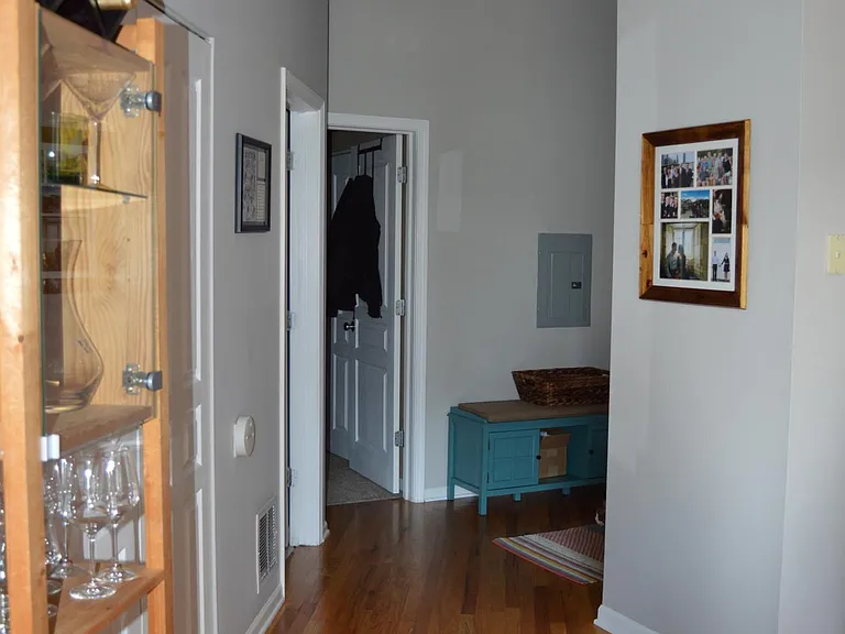 1645 W School St #208 — Photo 4
