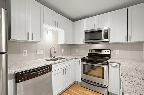 1013 W 23rd St #102 Photo 1