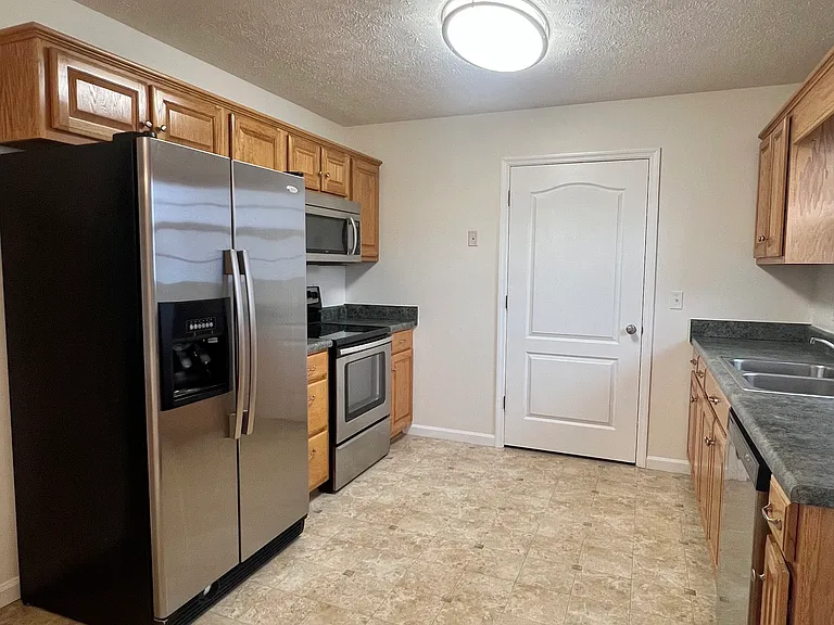 96 John Mark Ct — Photo 4