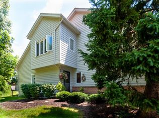 4975 Blendon Pond Dr, Westerville, OH 43081