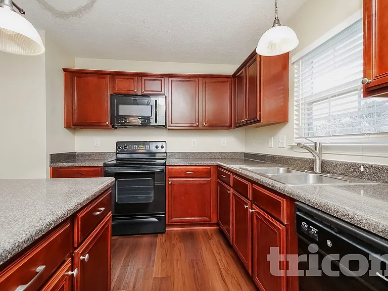 3001 Deer Trail Dr — Photo 6