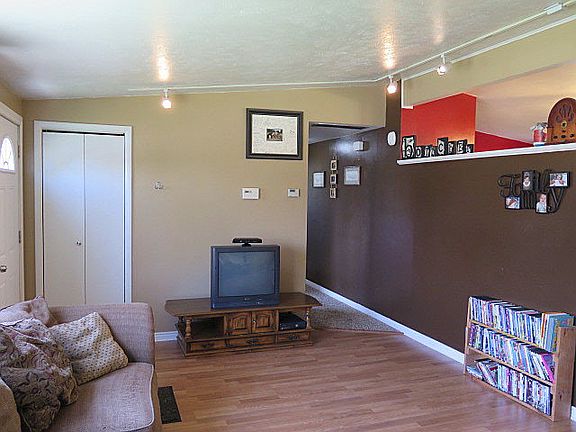 3rd image of 1004 Stokes Ave