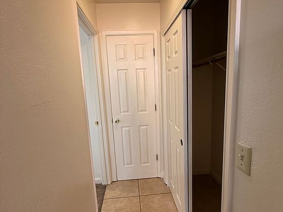 3rd image of 636 Cherry St APT D