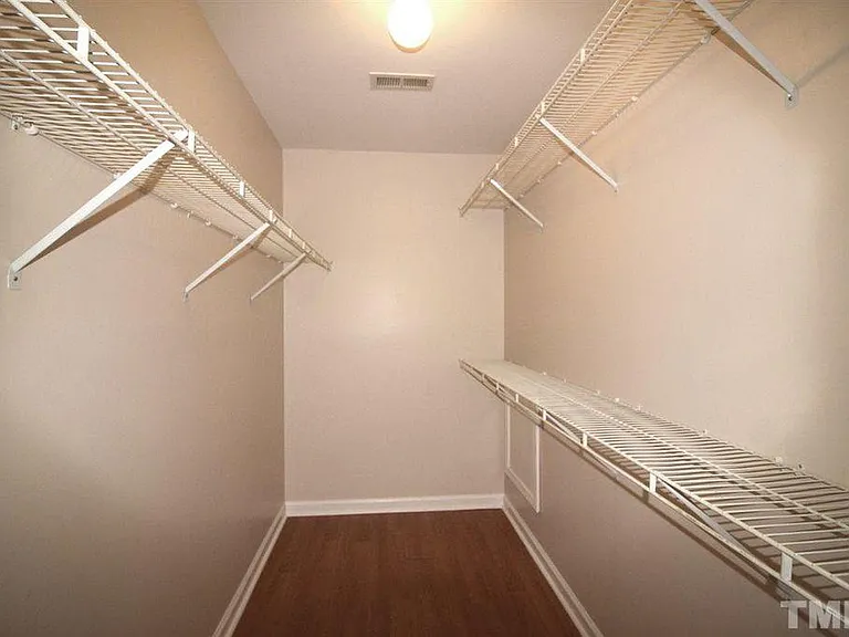 209 Ashley Brook Ct — Photo 12