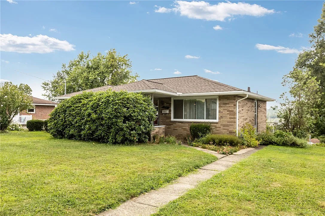 1528 Oneida Dr photo 1