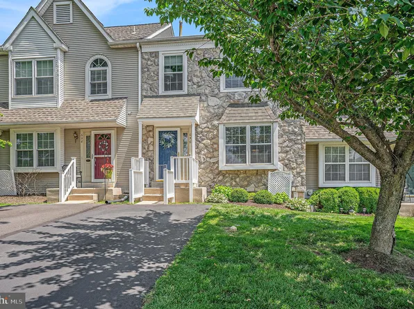 656 Longwood Rd, Collegeville, PA 19426