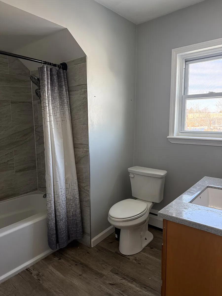 Building Photo - 53 S Bend St #4