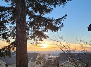 2131 Stonefield Ln, Santa Rosa, CA 95403