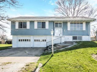 424 N Stone Church Rd, Peoria, IL 61604