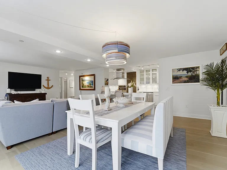 2020 Walnut St #14CD — Photo 17