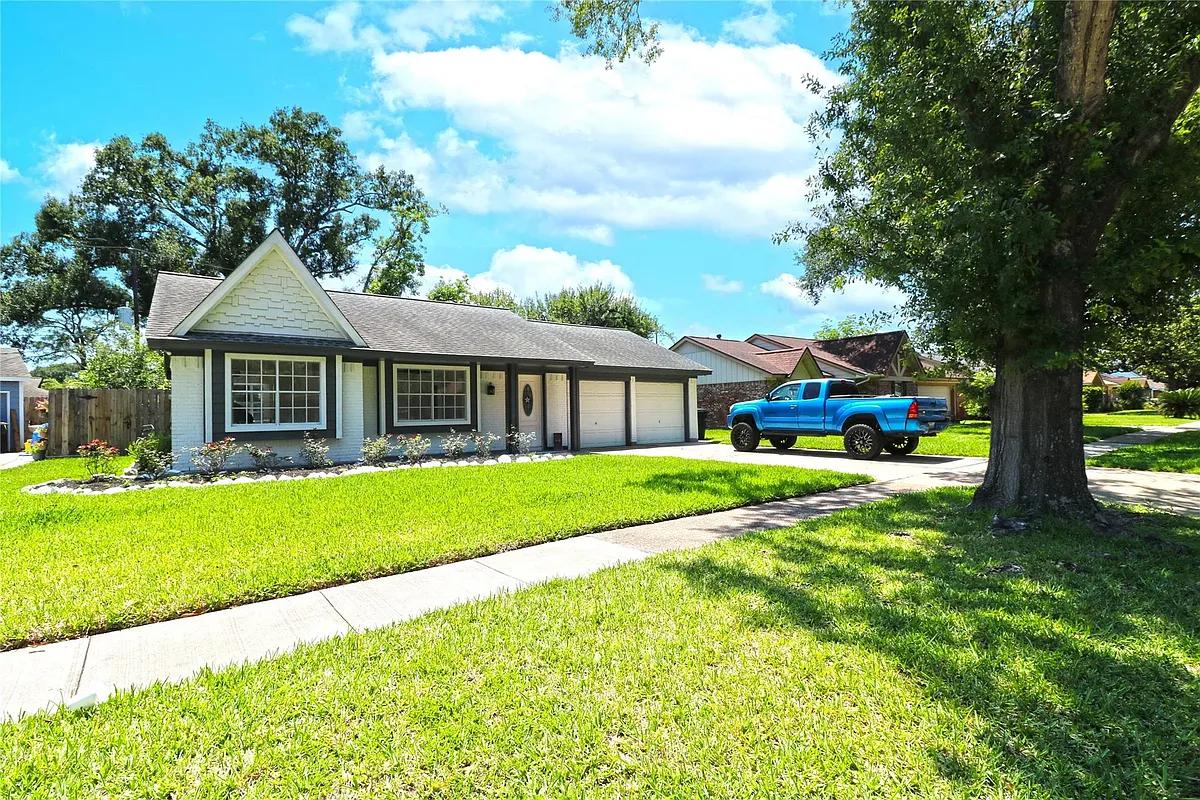 Building Photo - 9211 Blankenship Dr