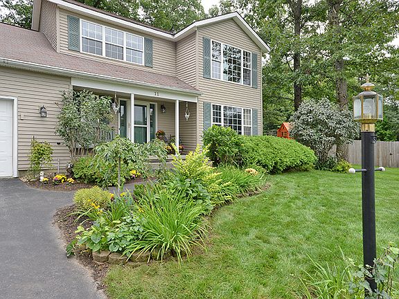 4th image of 11 Stone Creek Ct