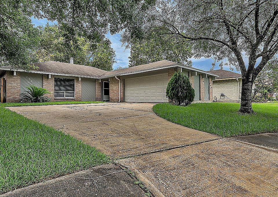1st image of 19811 Woodhall Ct