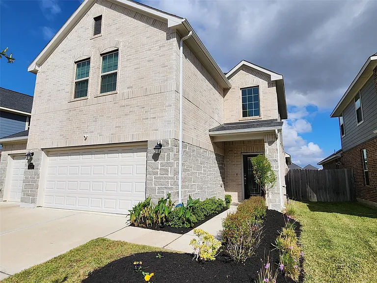 31322 Whitfield Ct — Photo 2