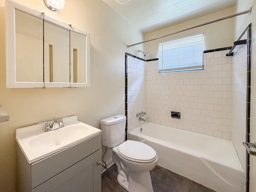 1 bed, $849 — Photo 3
