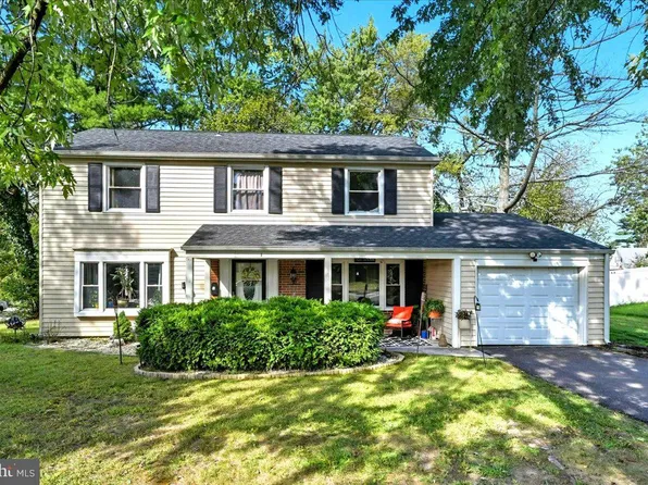 1 Princeton Ln, Willingboro, NJ 08046