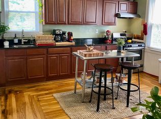 75 Robin St FLOOR 2, Providence, RI 02908