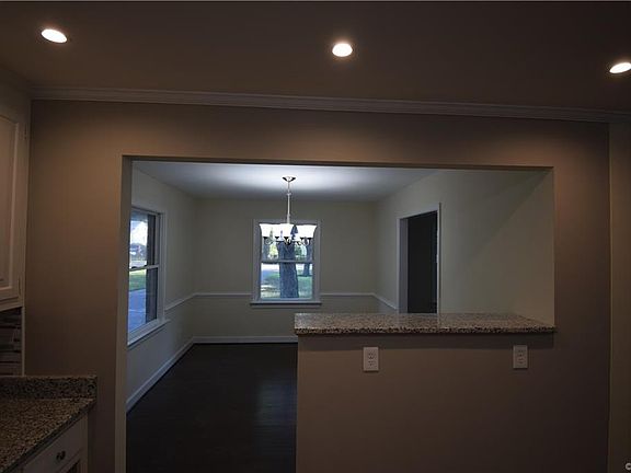 5th image of 11998 Sunset Dr