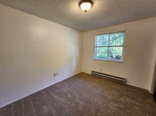 9415 Tilley Rd SE #B, Olympia, WA 98512