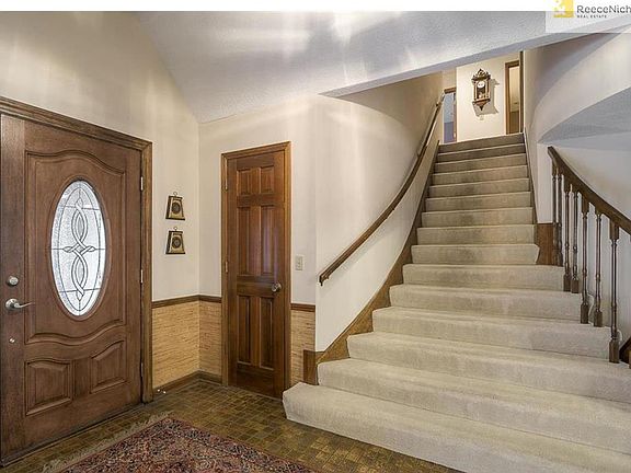 2nd image of 607 Saint Andrews Dr